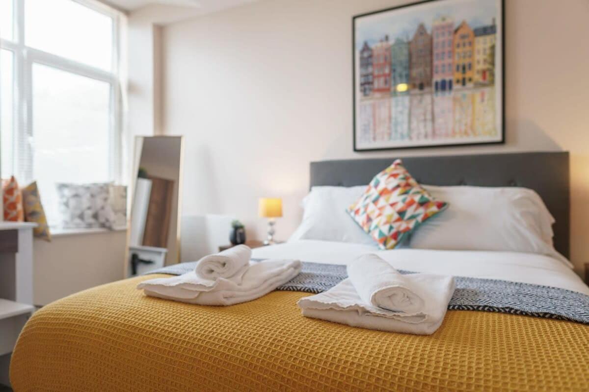 2 Bedroom Modern Apartment In Manchester Buitenkant foto