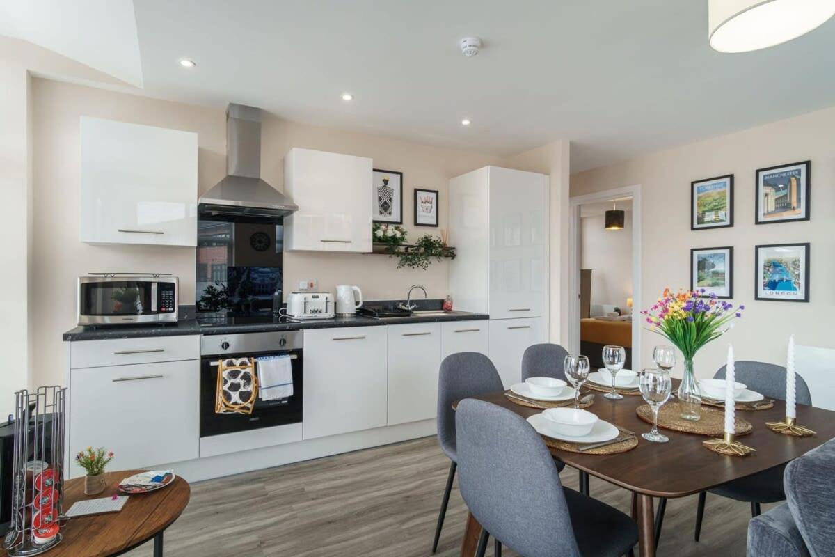 2 Bedroom Modern Apartment In Manchester Buitenkant foto