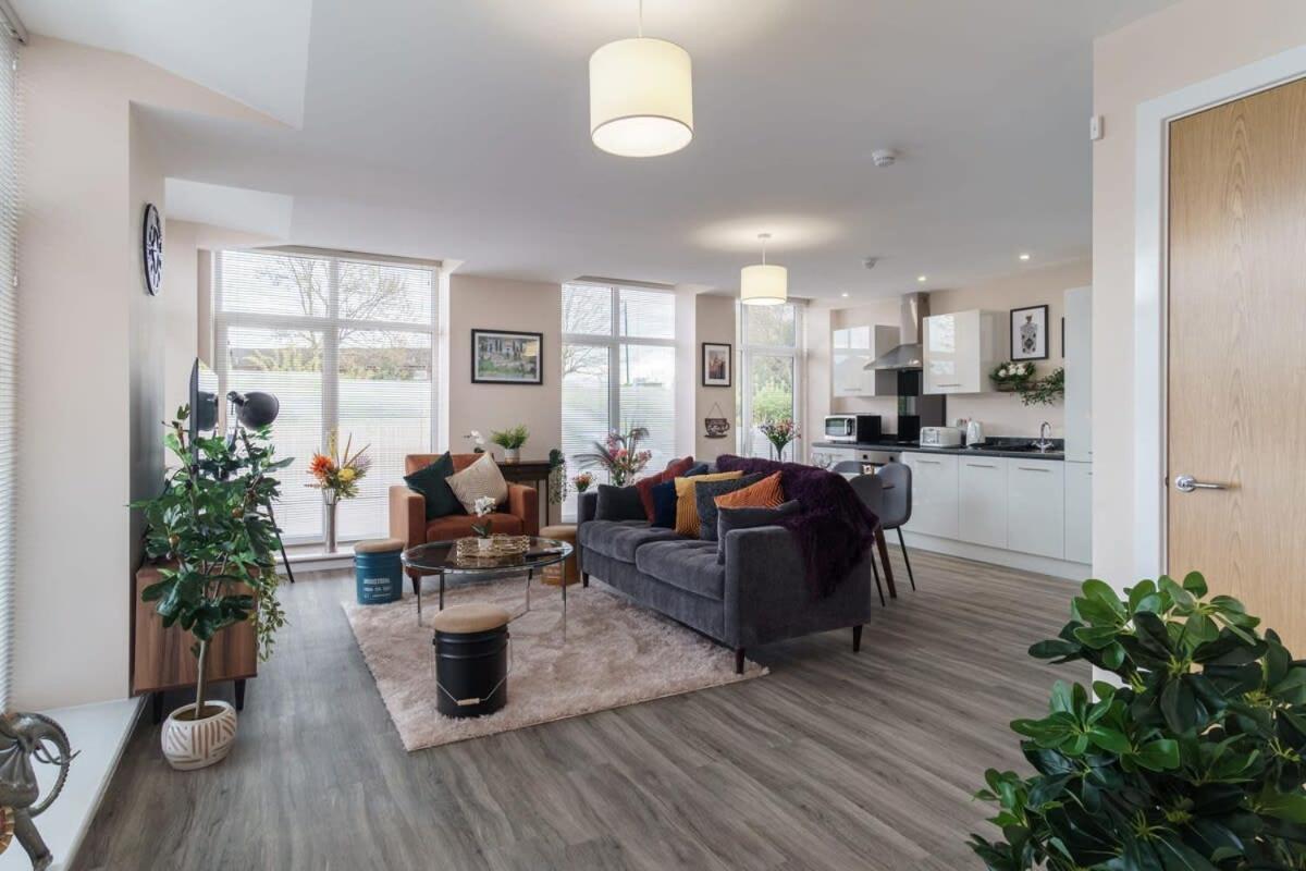 2 Bedroom Modern Apartment In Manchester Buitenkant foto